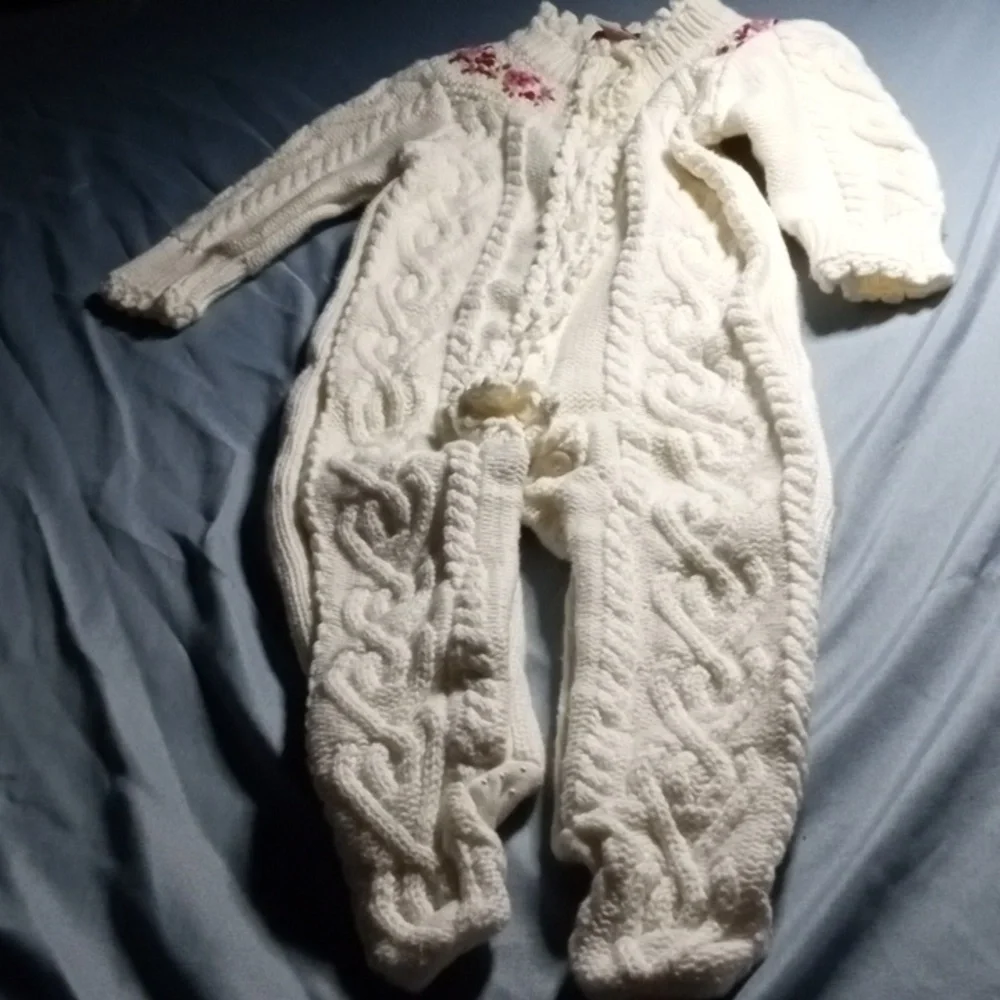 Like New, Baby Gap 3-6 Months Cable Knit Sweater Footed Onesie Coverall - Picture 3 of 13